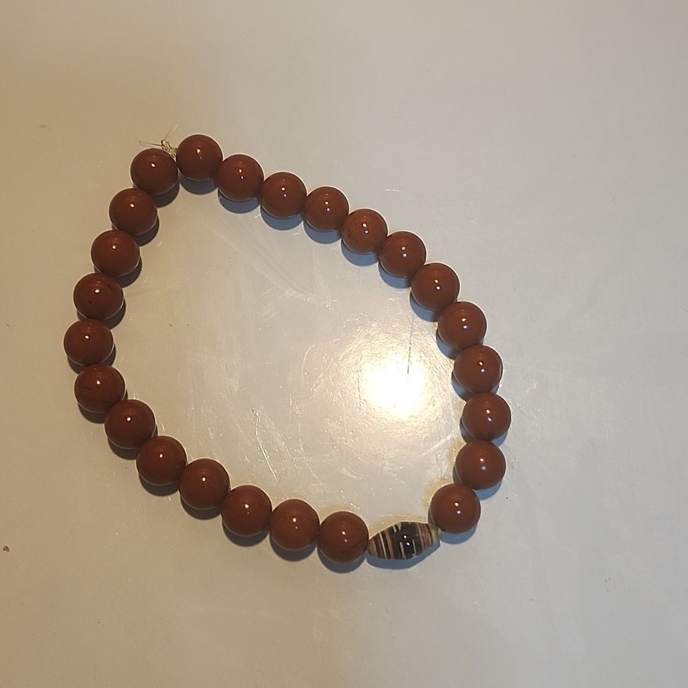 Handcrafted Ember Strength Red Jasper bracelet - Picture 4 of 4